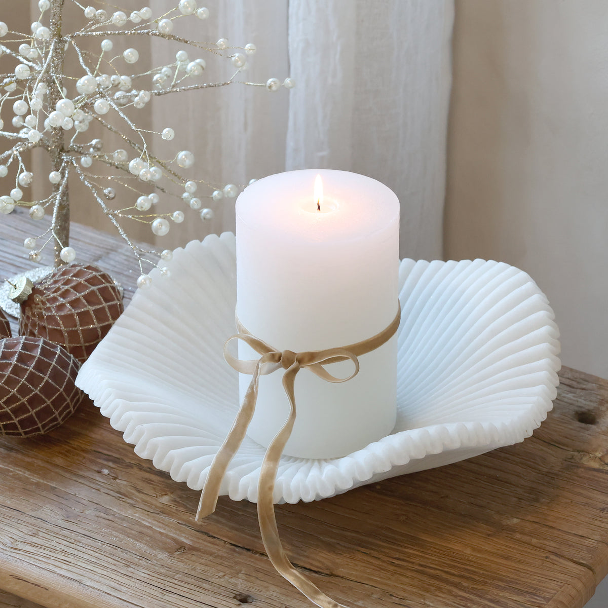 Fad m. bølget kant, Ø30 cm, creme