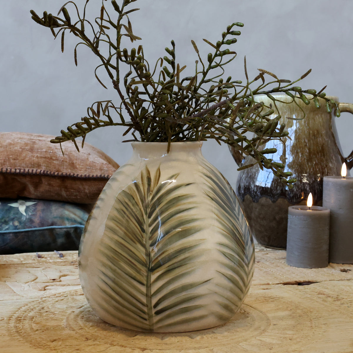 Vase m. bladmønster, H23 cm, creme og verte
