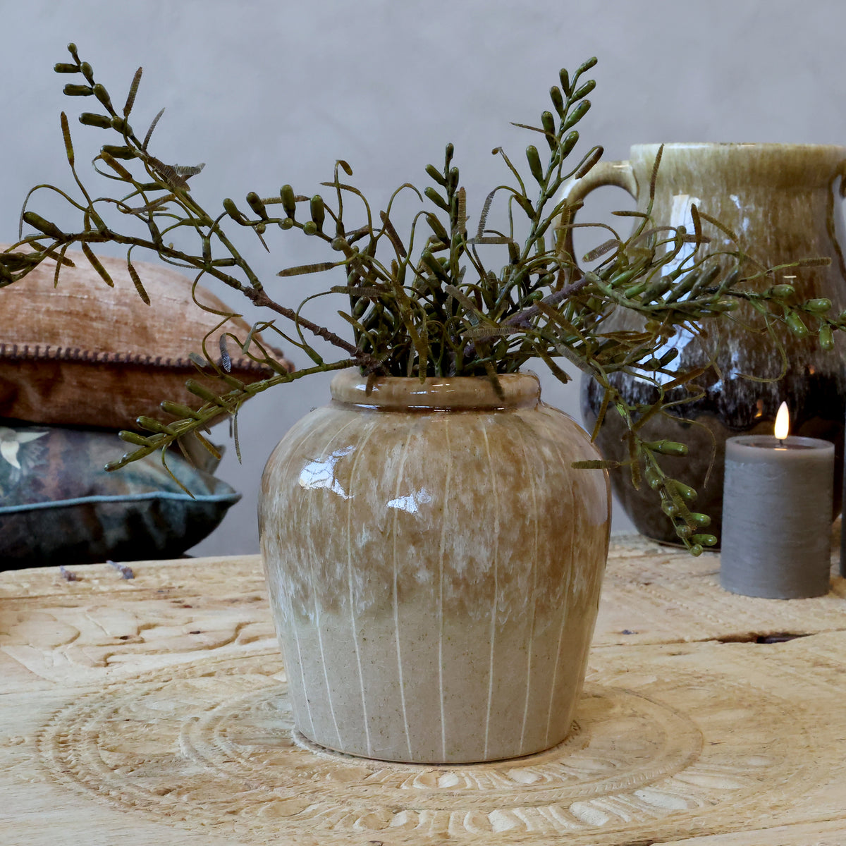 Vase m. striber, H19 cm, latte