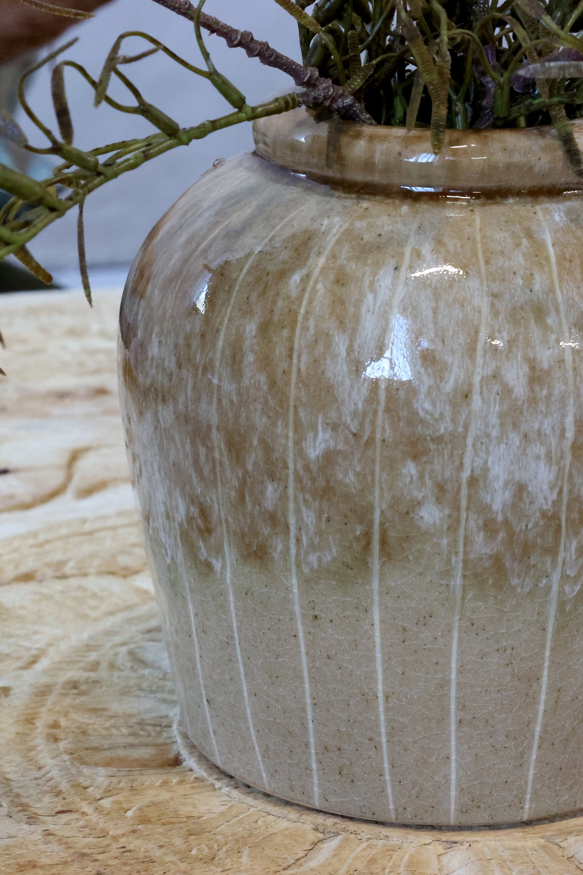 Vase m. striber i stemningsbillede