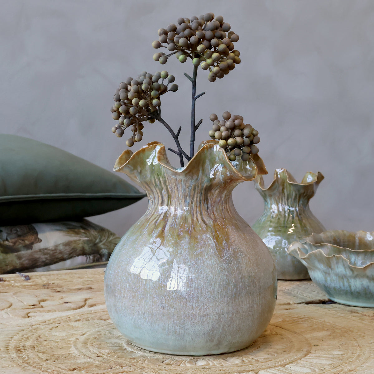 Vase m. krøllet kant, H21,5 cm, verte