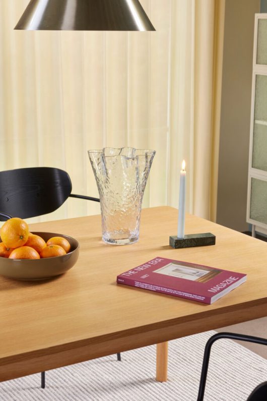 Ruffle Vase i klart tekstureret glas – 30 cm