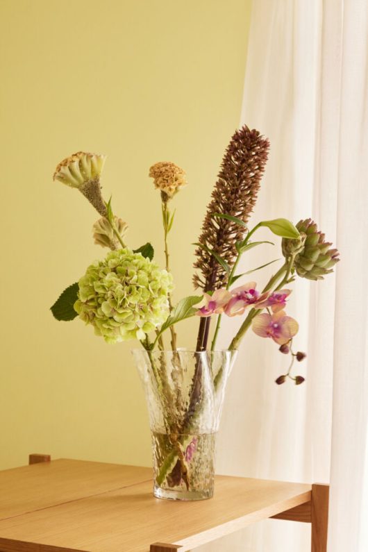 Ruffle Vase i klart tekstureret glas – 30 cm