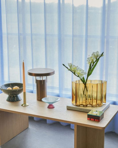 Umber Vase Amber – Slank mundblæst glasvase